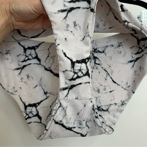 Zaful Black and White Marble High Waisted Bandeau Bikini Set XL - Picture 12 of 12